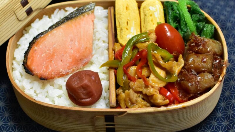 「月曜日は『整える日』｜豚ロースのチンジャオロースー弁当」